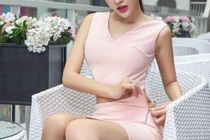 AISS爱丝(黄金版) – 人人都爱，索菲的最新长腿资源，短裙居然这么会撩！