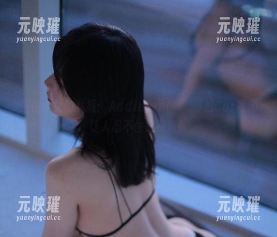 三位少女的共振：Addielyn(에디린)的Cos图册让人忍不住想探索！