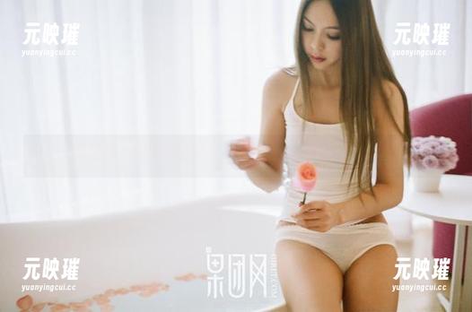 GIRLT果团网 - 陈雅漫的浴室风情：私房图集让你大开眼界的瞬间
