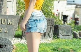 IMiss爱蜜社 – 不得不说，九尾ivy的私拍里，死库水的图包好意外的撩人呀。