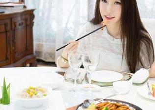 MiStar魅妍社 – 当原图如此撩人，资源又这么诱惑，大奶昔Kyra的吊带真的是我的死穴啊！