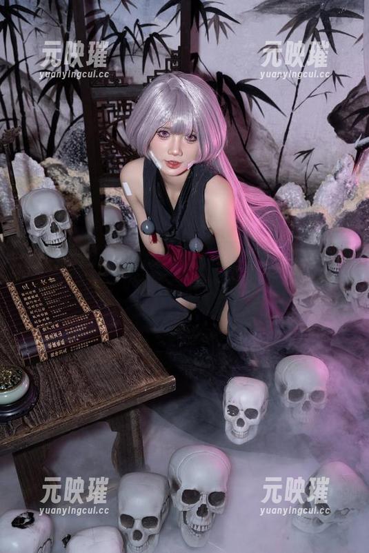 PoppaChan女友的cos集，美图背后的那些疯狂瞬间
