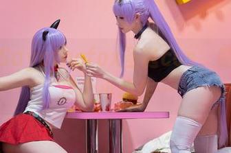 更新！Sayathefox圣诞cos，哟，看她这个小动作…
