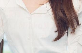 UGirls尤果网 – 如果有关于爱情的图册，那绝对少不了Mikka涵涵这一组花嫁精选套图，太打动人心了。