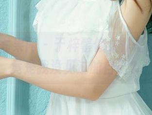 UGirls尤果网 – 于梓馨修女作品展示的，竟是我没见过的自己？