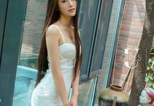 UGirls尤果网 – 更新了！李莉莉白裙作品集，感觉自己都想在她身边一起旋转了。