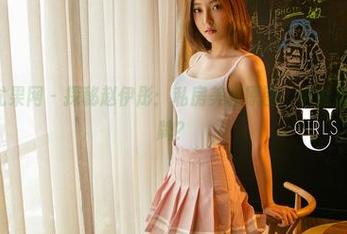 UGirls尤果网 – 探秘赵伊彤：私房美脚原图，谁能拒绝这广告牌？