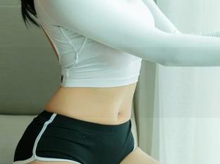 UGirls尤果网 – 颜亦汐的制服更新，总是让我在生活的平庸中尖叫！