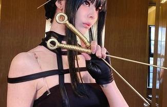 当Vinnegal穿上旗袍，作品瞬间变成了一本活生生的时尚杂志，资源太丰富了！