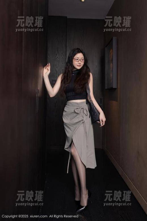 Xiuren秀人网 - 在水手服中，CherryBlessU的高清合集让人忍不住偷看