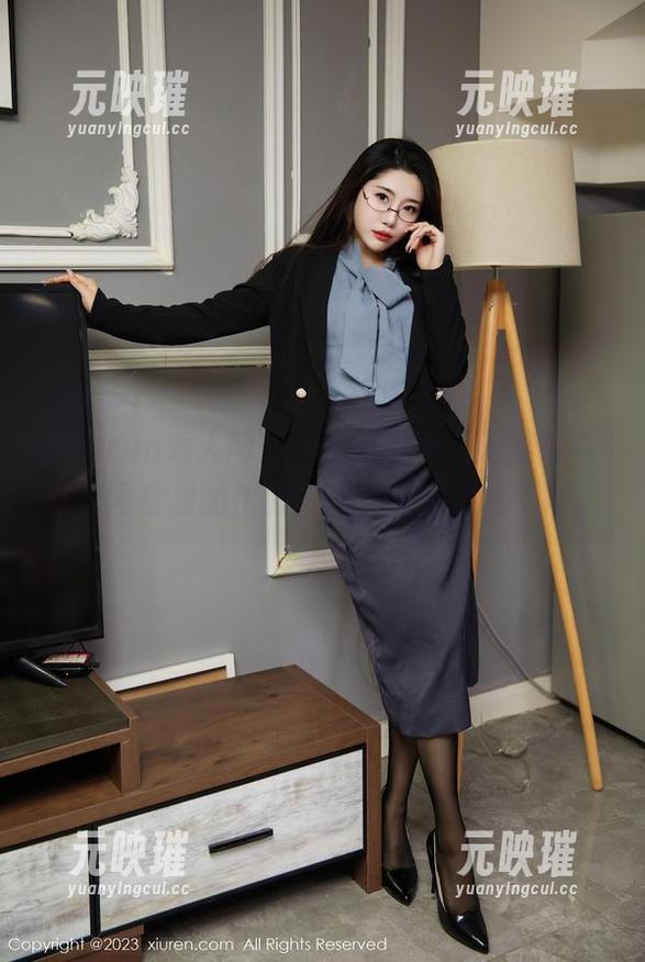 Xiuren秀人网 - sibyl是女巫的旗袍写真，网盘里的优雅藏品，点开惊喜不断。