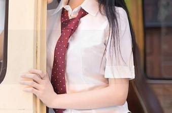 Xiuren秀人网 – 李七喜的灰丝写真在线热映，谁说网络不能撩？