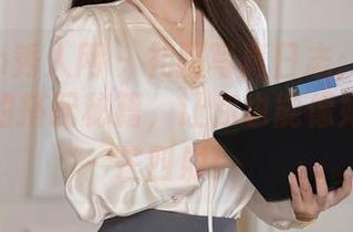 Xiuren秀人网 – 礼服写真日志：杨玉奴分享她的搭配秘籍，让你也能像她一样光芒四射！