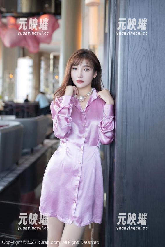 Xiuren秀人网 - 油田溪溪的旗袍定制写真：这画面，谁能抵挡这种诱惑？