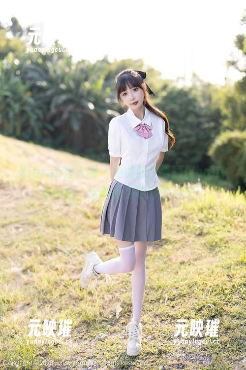 Xiuren秀人网 - 免费照片看颖仪baby穿校服，这画面你绝对没见过！