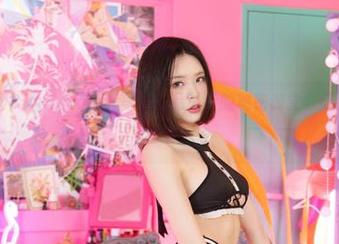 Yuka(유카)Bimilstory–写真作品背后的秘密课堂，让我忍不住想偷看！