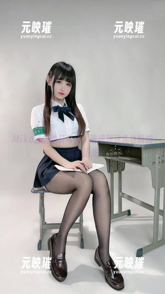 Miko酱的泳装写真，没想到这儿也能如此无圣光