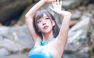 私房写真要有氛围，七七娜娜子的黑白作品让我想起了那些隐藏的故事…