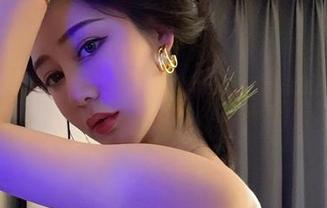 微密圈 – 不爱笑的赛琳的私拍：原图里的女孩，总是让我想多一点