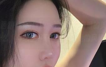 微密圈 – 西服+渔网丝袜，不爱笑的赛琳的美图传递了什么，真想坐下来慢慢品味她的风格！