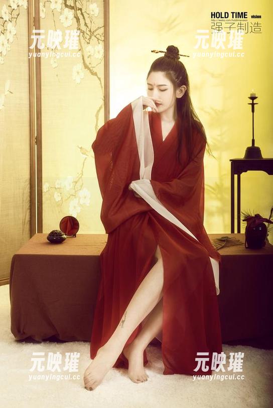 丽柜 - 浴室里的英子——一幅画，一种感觉，还有些微妙的小心思，嗯…