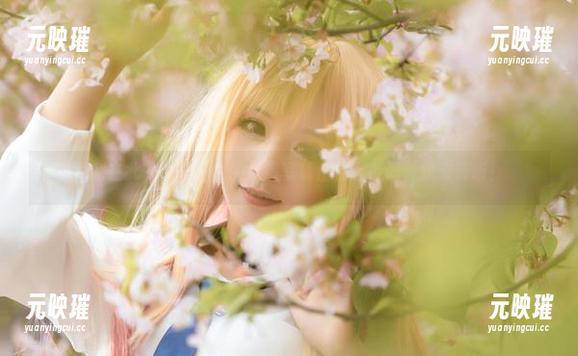 福利在此，九九八吖的妮露写真仿佛在低语，快来聆听！