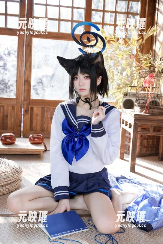 九柒喵穿毛衣：私拍美图中的春心荡漾
