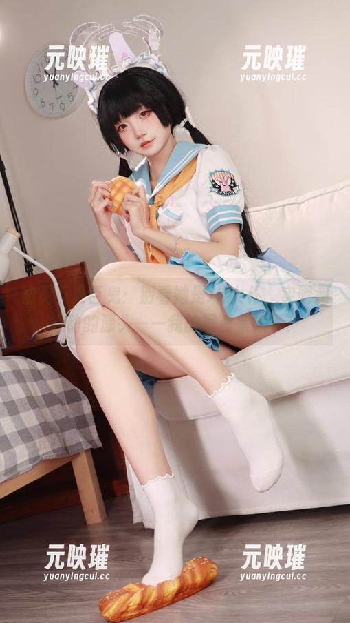 初见五更百鬼：别看她是JK女仆，实则是心动的源头——我的写真集来了！