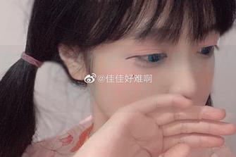 原图在手，佳佳好难啊的美脚给你不一样的视觉冲击！