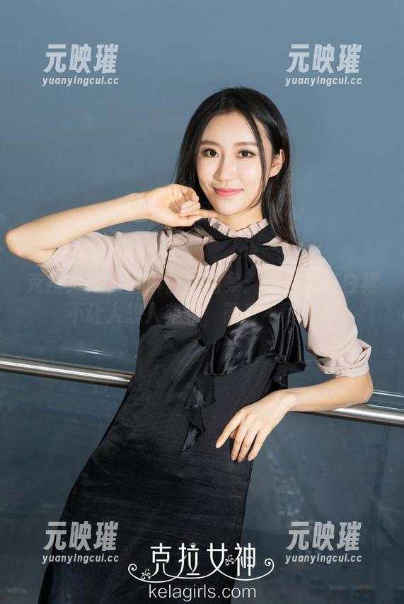 克拉女神 - 百琳白裙图集：穿着这条白裙不让人想入非非，简直不可能！