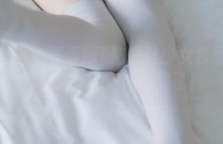 兔玩映画？高清绿T恤白鞋少女套图！好吧，这样的组合我服了！