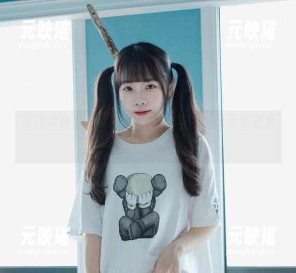 在线追随可可小白兔的吊带魅力，图片里藏着什么呢？