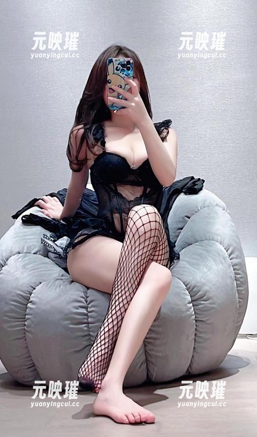 微密圈 - 渐入佳境？奔跑的晶骡子海边写真更新，前景有点…模糊不清。