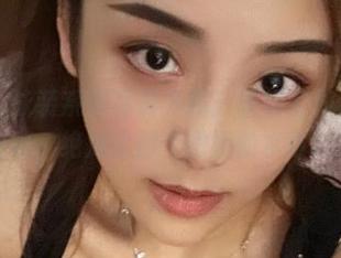 微密圈 – 泳装系列高清下载：看奶雯如何在水中耍幽默，绝对比那个撒娇的水母精彩！