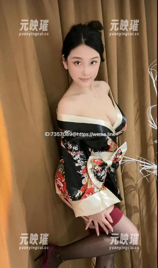 微密圈 - 哎呀，奶雯的秘书作品来袭，谁能拒绝这样的图库下载？