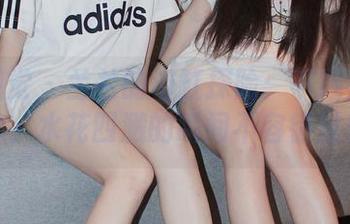 小众视觉 – 兰兰的浴缸探险：下载免费图片，水花四溅的瞬间不容错过！