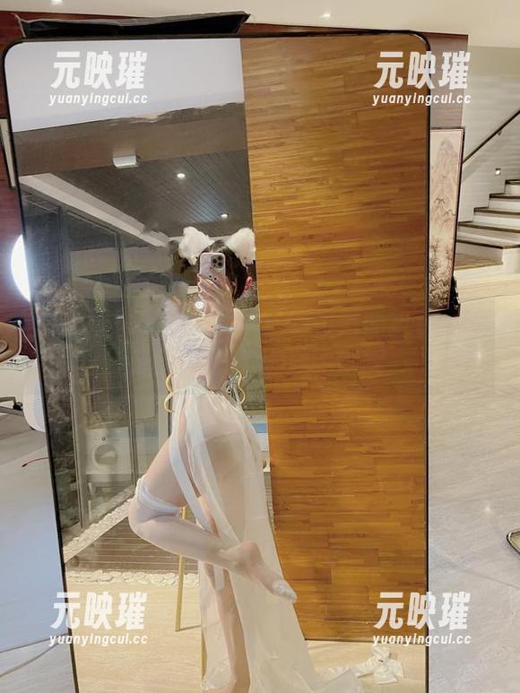 微密圈 - 原图揭示小玉吃果冻的粉色情怀：精选那些微妙的瞬间