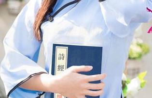 尤果网 – 艾小青皮衣图册，身材倒是在线，但这些角度我真是看不懂！