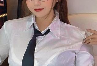 微密圈 – 原图无法反驳：张思允私房厨娘的绝美瞬间