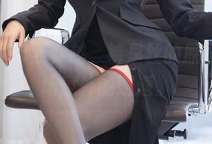 抖娘利世带我穿越，裤里丝的原图像是一场意外的邂逅。