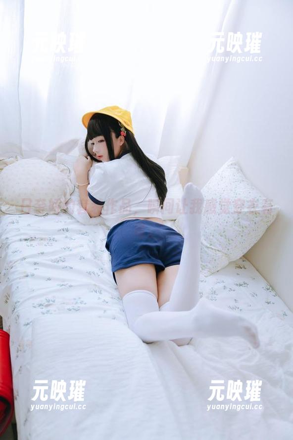 日奈娇的套装作品，瞬间让我感觉穿衣有毒。