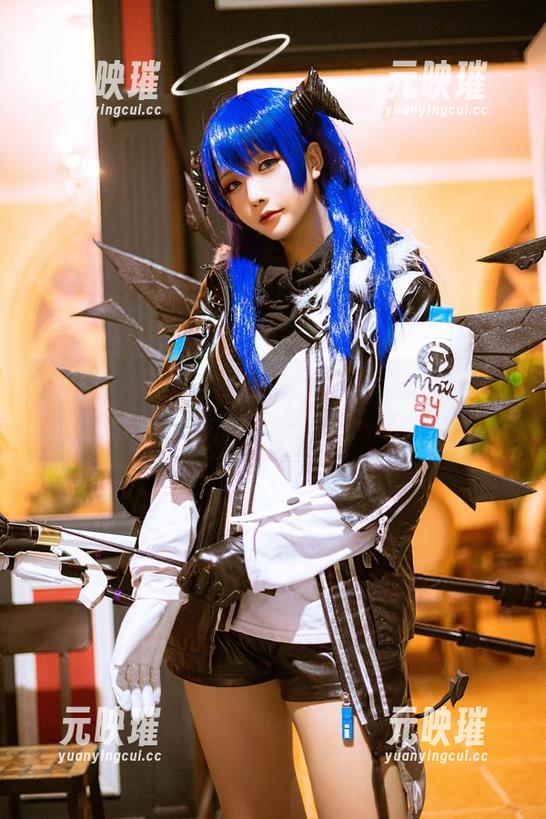 星之迟迟 偷偷在角落看星之迟迟的少女作品,作品也在偷偷看我?