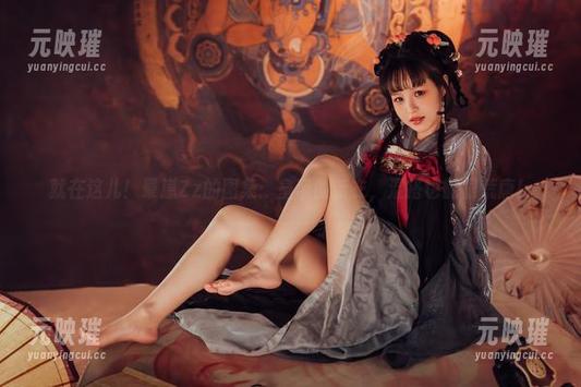 就在这儿！晕崽Zz的图集：皇帝的新衣，混搭也能很荒唐！