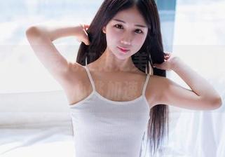 果团网 – 通灵儿红裙之美，在线原图让你心跳加速！