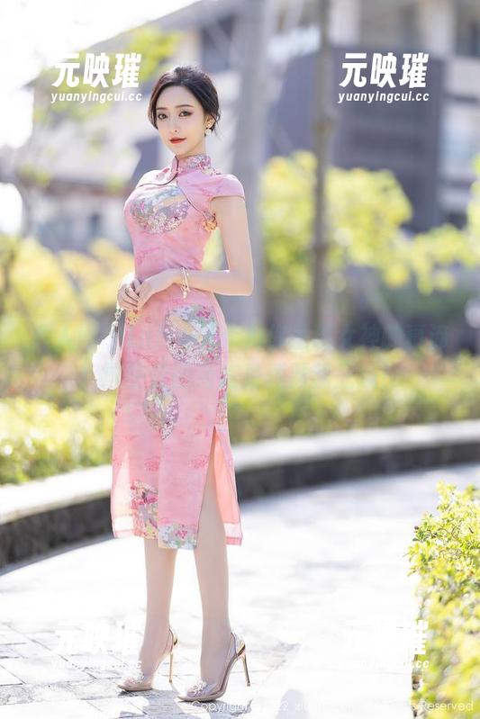 秀人网 - Luffy菲菲为你呈现女神的真谛：这些套图简直是颠覆我三观！