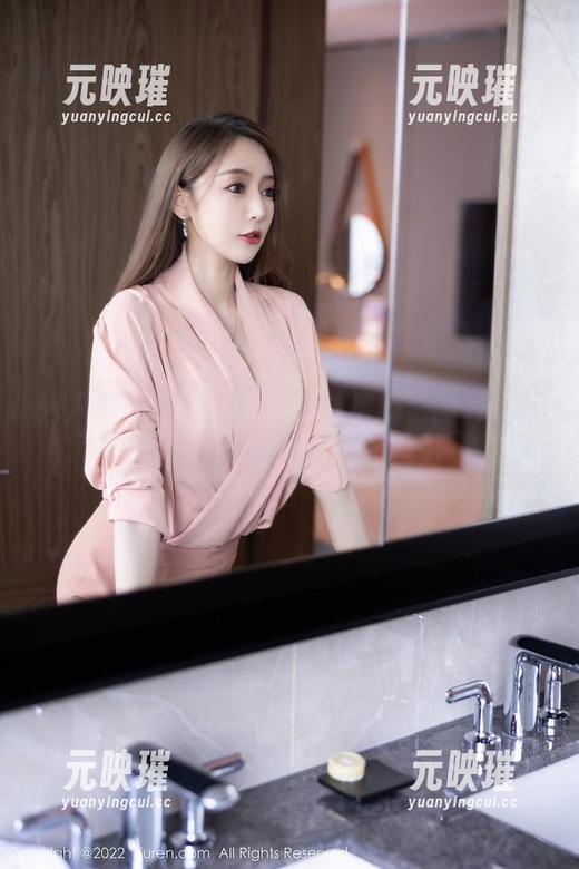秀人网 - 唐翩翩的全套体操服，图片里藏着的那些难以言喻的魅力