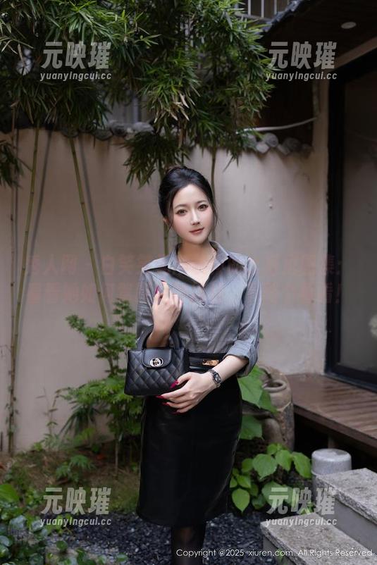秀人网-白笑笑 秀人网 - 白笑笑无所畏惧的比基尼图集:看看她如何驾驭这种挑战,下载个看看!