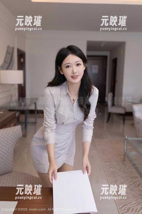 秀人网 - 糯米nm的制服美图：完美的视觉享受与小小的心动。