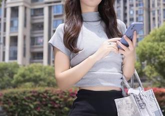 秀人网 – 无圣光的梦幻交易，软情的油亮写真让我忍不住想多看几眼。