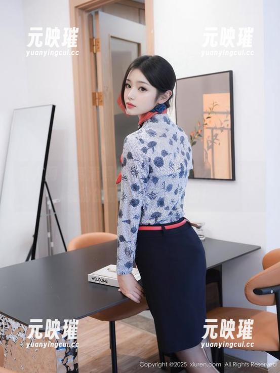 秀人网 - 高清照片里的软软爱吃肉：圣诞装扮的那些疯狂小插曲！